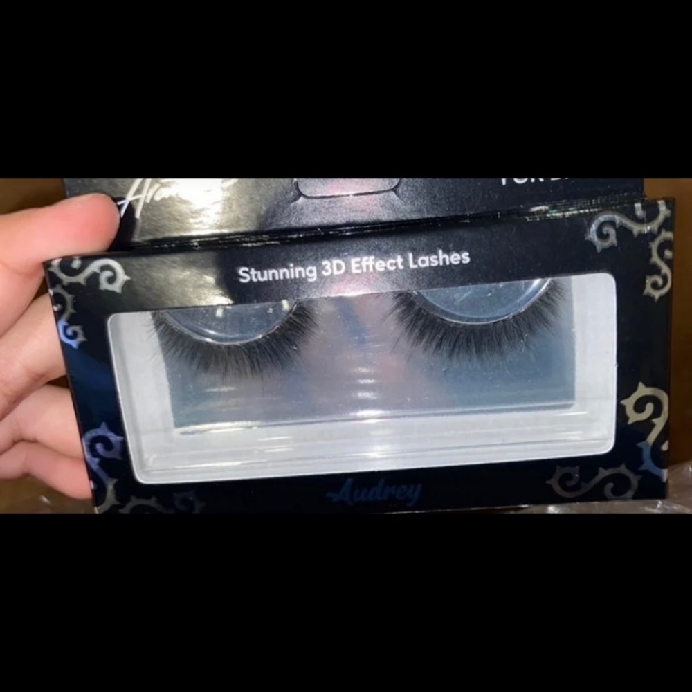 Lashes